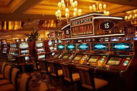 Teen Patti live-dealer di istana impian2 dengan studio profesional